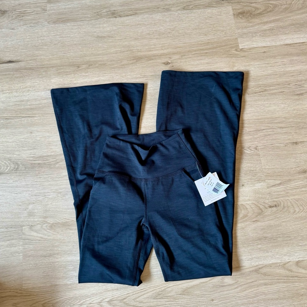 NWT beyond yoga flare leg ribbed pant